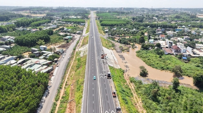 Sửa đoạn cao tốc Biên Hòa - Vũng Tàu bị lún, nứt