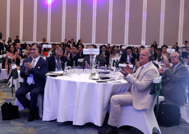 Phó Thủ tướng: Việt Nam hướng tới đáp ứng tiêu chí nâng hạng của MSCI, lên nhóm mới nổi bậc cao của FTSE