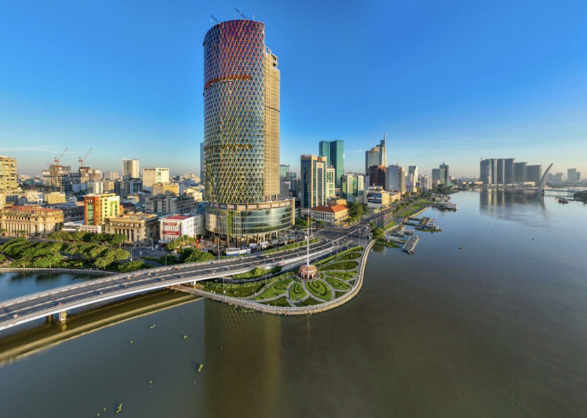 Tòa nhà chọc trời từng bỏ hoang 14 năm liên quan bà Trương Mỹ Lan xuất hiện diễn biến mới