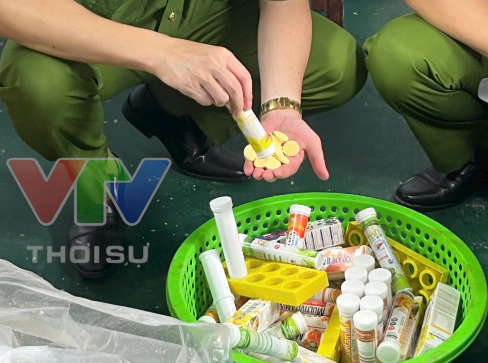 Sốc: 1,2 triệu lọ C sủi giả tuồn lên TikTok Shop, Shopee, chất bảo quản vượt 20 lần