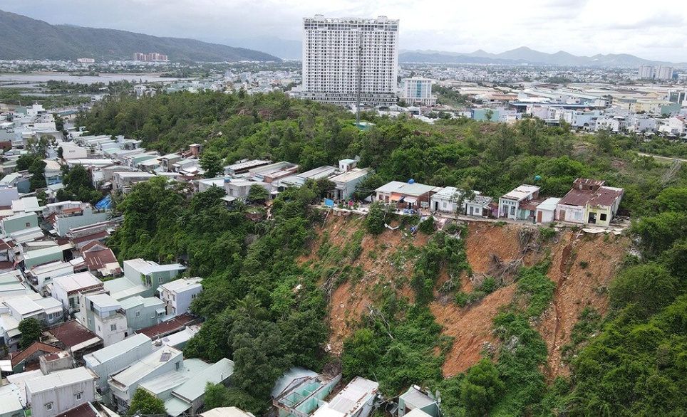 Gia Lai yêu cầu di dời hàng trăm người dân khỏi vùng nguy cơ sạt lở