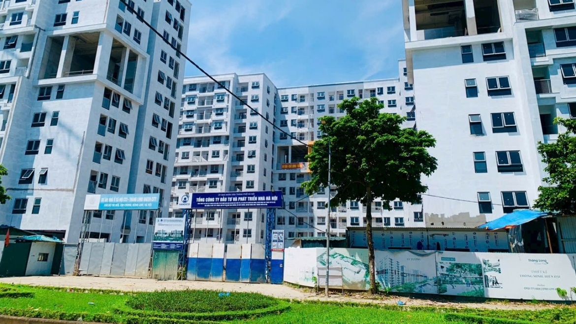 Hơn 2.800 doanh nghiệp địa ốc "rời cuộc chơi"