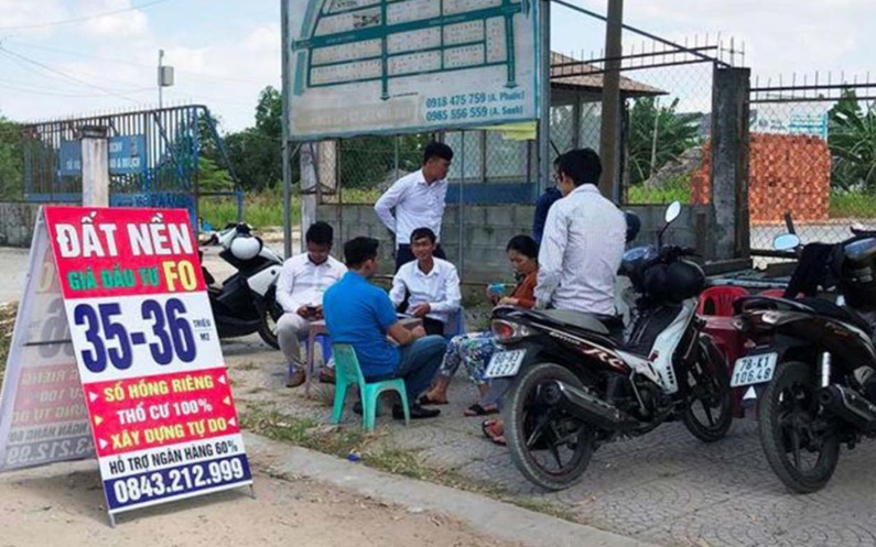 Hà Nội cảnh báo chiêu thổi giá nhà đất, hé lộ lỗ hổng khiến người mua dễ mắc bẫy