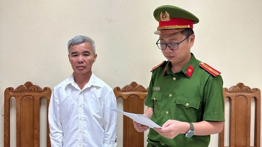 Cựu chủ tịch xã bán cả...trụ sở làm việc