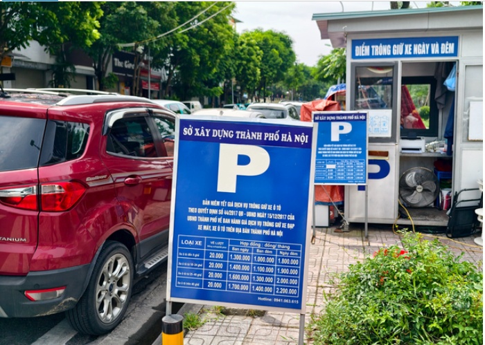 Hà Nội: Phí gửi ô tô chạm mốc 7,5 triệu đồng/tháng