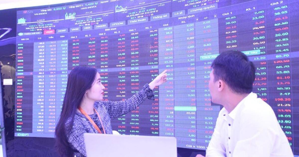 Luật mới "mở đường" cho chứng khoán