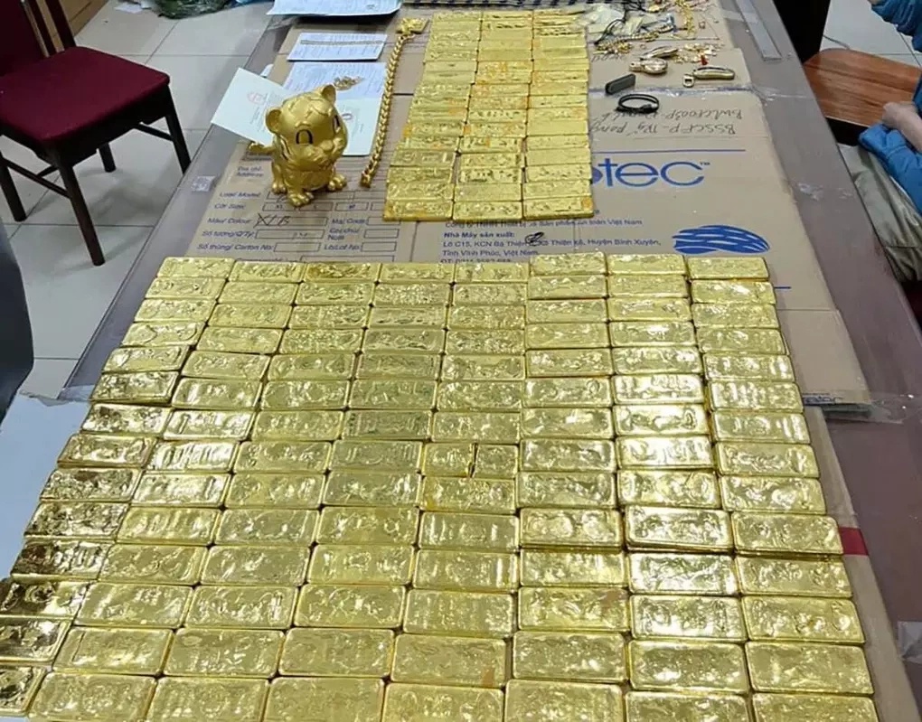 Bố mẹ Mr Pips bị lừa 2,7 tỷ đồng khi nhờ một công an 'chạy' giám định tâm thần cho con