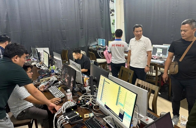 Chiêu dẫn dụ của nhóm hơn 100 người nước ngoài đến Việt Nam lừa tiền qua mạng