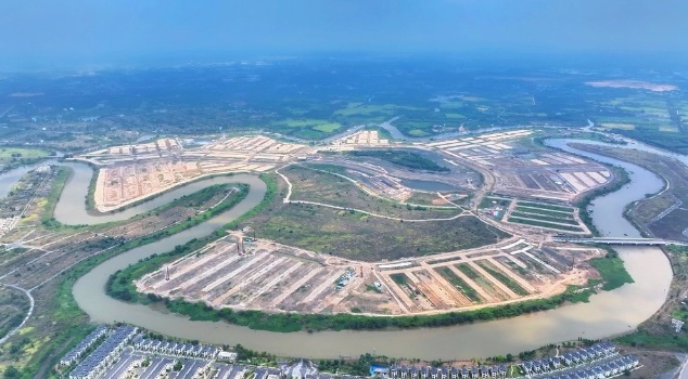Hơn 4.000 người đổ về Aqua City, chuyện gì đang xảy ra với Novaland?