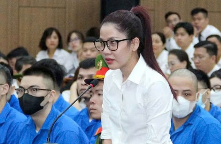“Bóng hồng” của Mr Pips nói bạn trai “mắc bệnh” mua sắm mỗi khi hưng phấn
