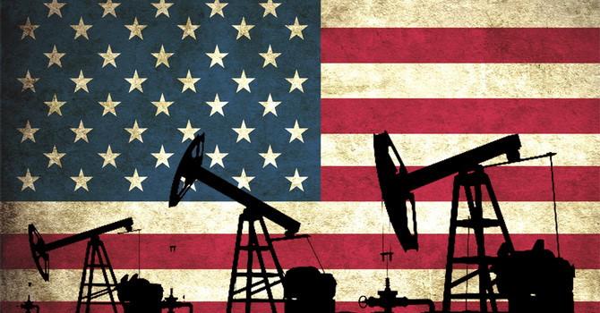 Giá dầu khép lại tháng sụt giảm mạnh nhất trong 7 năm