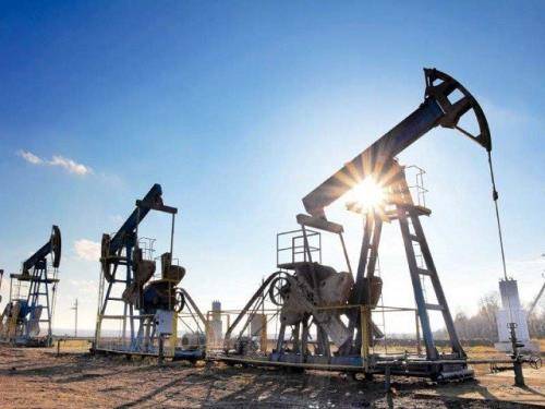 Giá dầu châu Á tiếp tục đà giảm