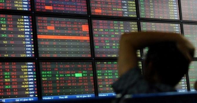 Bloomberg: Hoạt động chào bán cổ phiếu trên thị trường Việt Nam chững lại khi bất ổn tăng