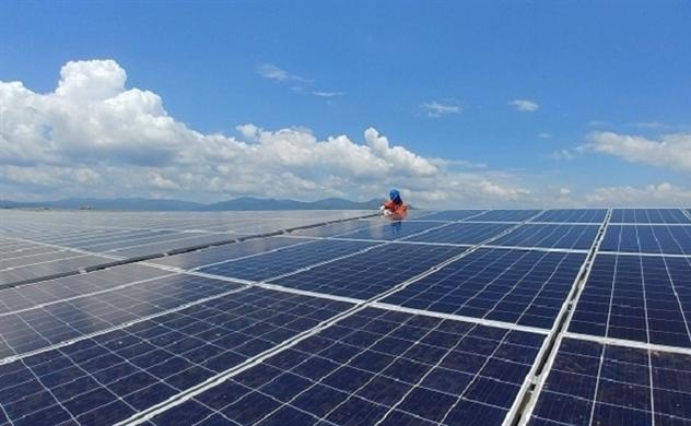 Hơn 30 nhà máy điện mặt trời sẽ vận hành trong tháng 6