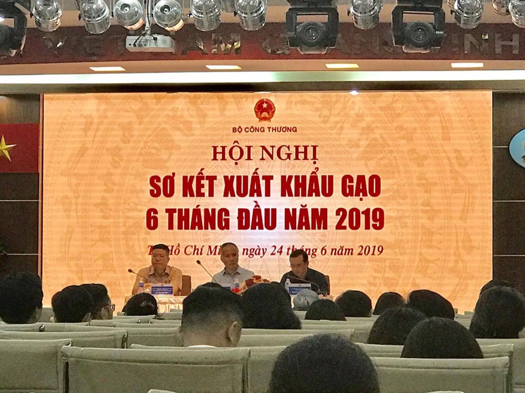 Xuất khẩu gạo diễn biến bất lợi