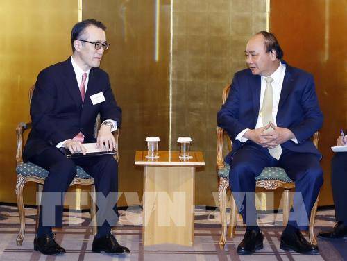 Thủ tướng Nguyễn Xuân Phúc tọa đàm với lãnh đạo một số nhà đầu tư hàng đầu Nhật Bản