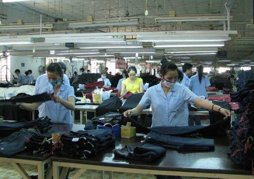 Doanh nghiệp may mặc tìm 'đầu ra' cho sản phẩm sau vụ Big C dừng nhập hàng