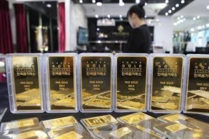 Giá vàng châu Á ít biến động trước khi Mỹ công bố báo cáo việc làm