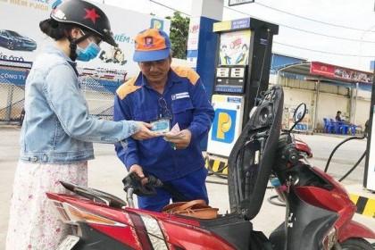 Không một giọt xăng về cảng TPHCM