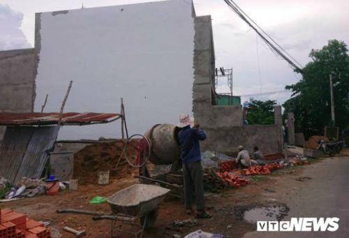 Xây dựng trái phép ở huyện Bình Chánh: Xã này chưa xử lý xong, xã khác đã tái diễn