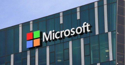Vì sao Microsoft “ngó lơ” vi phạm bản quyền Windows và Office?