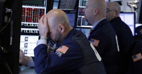 Dow Jones rớt 470 điểm khi Chủ tịch Fed nói đợt giảm lãi suất chỉ là sự điều chỉnh giữa chu kỳ