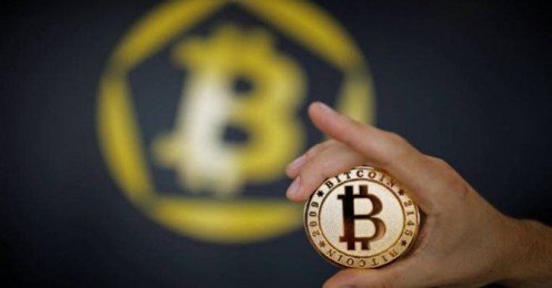 Bitcoin vượt 10.000 USD, chờ bùng nổ