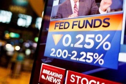 Thông điệp lãi suất mới của Fed gây bối rối thị trường