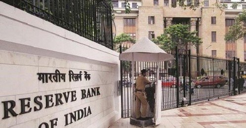 Tám ngân hàng Ấn Độ bị phạt do vi phạm quy định về xếp loại gian lận