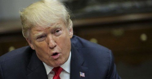 Tổng thống Trump gọi hành động hạ giá đồng nhân dân tệ là “thao túng tiền tệ”
