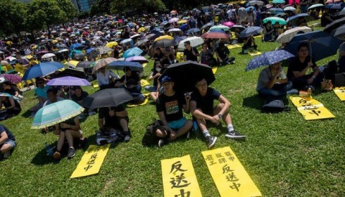 Giới giàu Hồng Kông mất 19 tỷ USD trong nửa tháng vì biểu tình