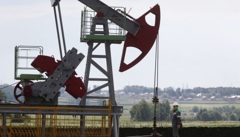 Giá dầu xuống đáy 7 tháng vì triển vọng kinh tế toàn cầu sa sút