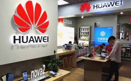 Mỹ chính thức cấm các hợp đồng của chính phủ đối với Huawei, ZTE