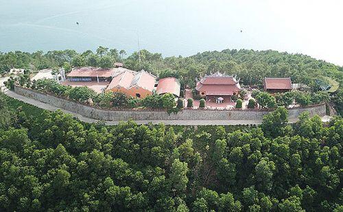 Thêm một đại công trường xây dựng trái phép trên vịnh Bái Tử Long, Quảng Ninh