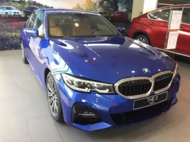 BMW 330i M Sport có giá 2,379 tỷ đồng