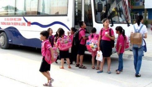 Kiểm soát chặt hoạt động vận chuyển học sinh bằng xe bus