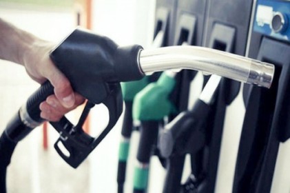 Dự báo giá xăng, dầu ngày 16/8: Sẽ giảm 400 đồng/lít?