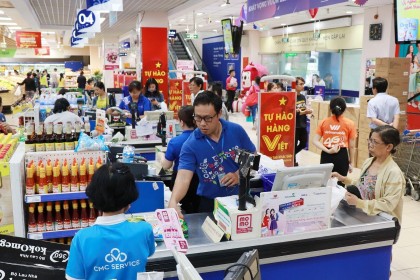 Hệ thống siêu thị Co.opmart giảm giá hơn 30.000 sản phẩm hàng Việt