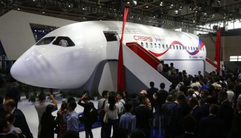 Máy bay chở khách do Nga-Trung Quốc sản xuất có thể trễ hẹn