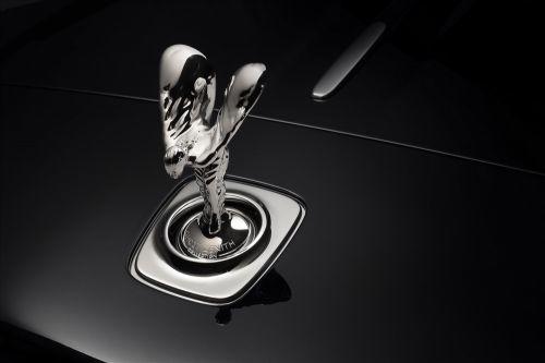 Rolls-Royce tung hàng mới, chính thức "khai tử" dòng xe có lịch sử 10 năm