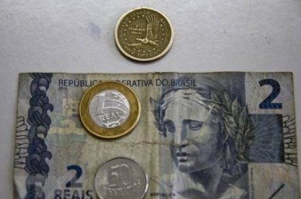 Brazil bán đồng USD để nâng giá đồng nội tệ