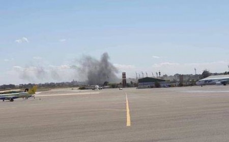Sân bay duy nhất ở Libya bị trúng tên lửa