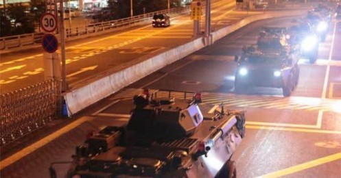 Thế giới 24h: Trung Quốc luân chuyển quân ở Hong Kong giữa căng thẳng biểu tình