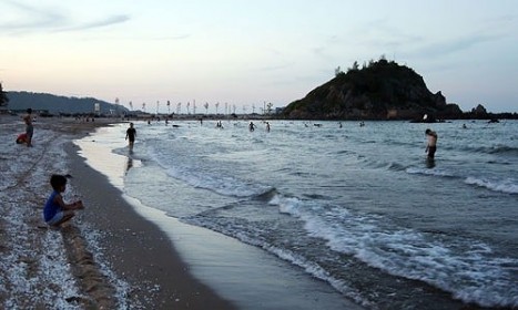 Cửa Lò: Cấm du khách tắm biển từ 15h ngày 29/8, sẵn sàng di dời 234 hộ dân