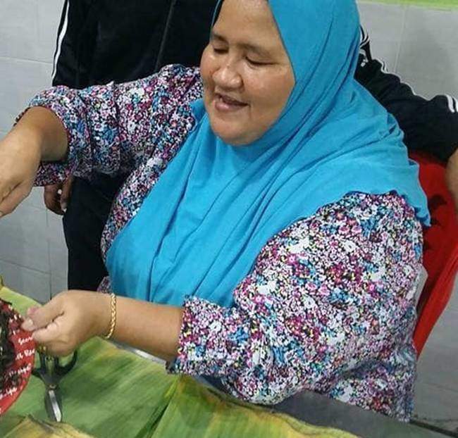 Cặp vợ chồng bán cơm kiếm 2,2 tỷ/tháng khiến ai cũng nể