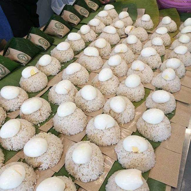 Cặp vợ chồng bán cơm kiếm 2,2 tỷ/tháng khiến ai cũng nể