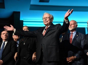 Bảy tỷ phú phải nói lời cảm ơn Warren Buffett