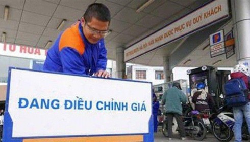 Phương án giá xăng, giá điện có cần bí mật?
