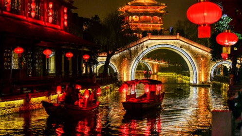 Trung Quốc kêu gọi phát triển “nền kinh tế về đêm” để thúc đẩy tăng trưởng