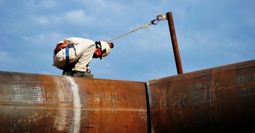 Saudi Arabia bất ngờ công bố lùi thời hạn giao dầu cho Nhật